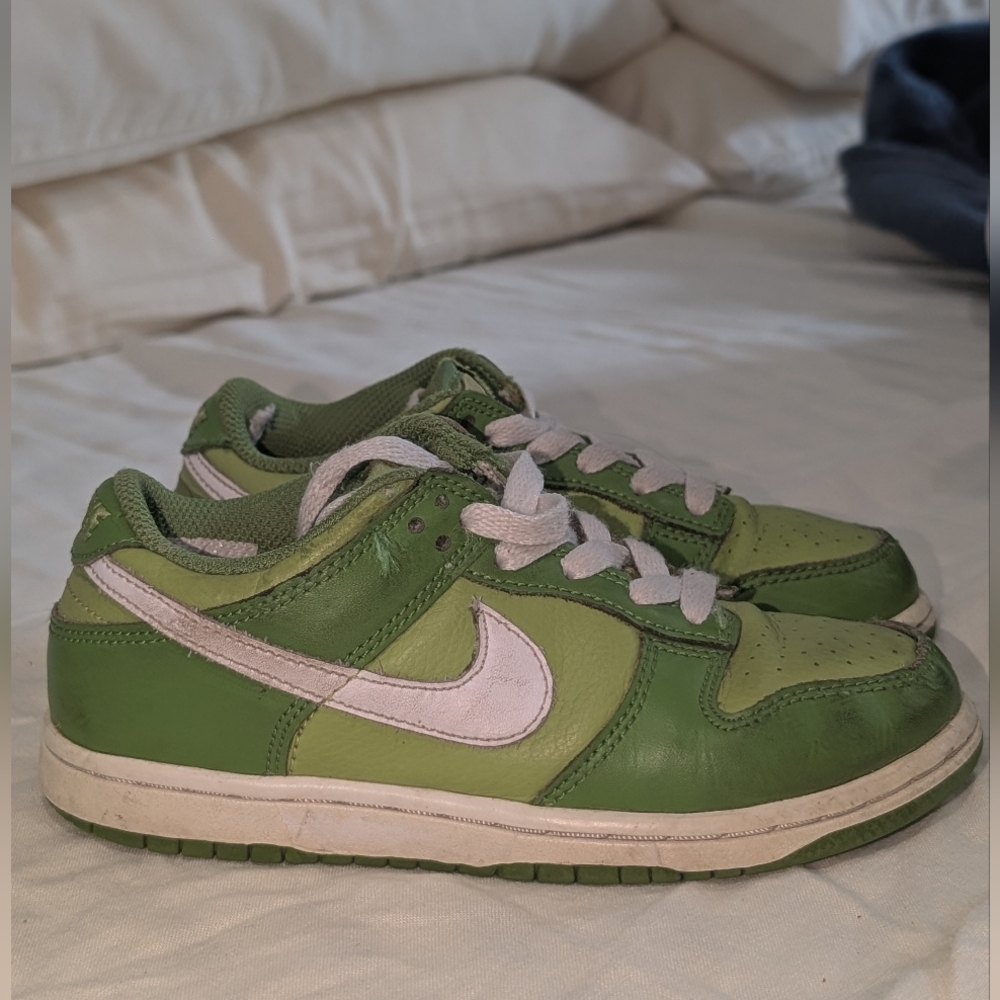 Nike Dunk Low in the "Chlorophyll" color way